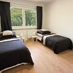 Lejlighed Monteurwohnungen Mit Tv, Internet, Parkplatz, Waschmaschine, Kueche, Balkon, Restaurants Und Supermarkt *