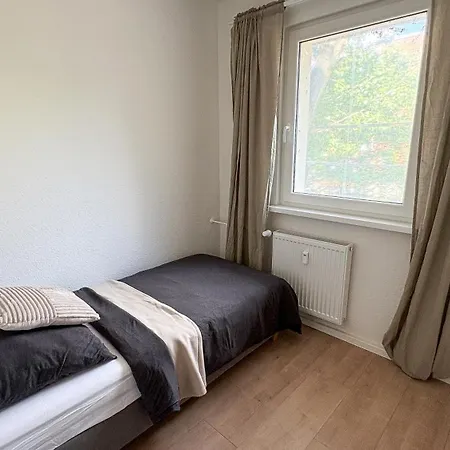 Renovierte Wohnungen Mit Tv, Internet, Parkplatz, Waschmaschine, Kueche, Balkon, Restaurants Und Supermarkt