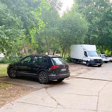 Monteurwohnungen Mit Tv, Internet, Parkplatz, Waschmaschine, Kueche, Balkon, Restaurants Und Supermarkt * Halle (Saale)