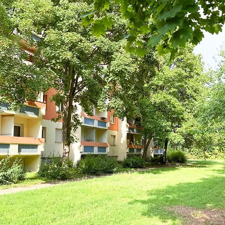 Monteurwohnungen Mit Tv, Internet, Parkplatz, Waschmaschine, Kueche, Balkon, Restaurants Und Supermarkt Halle (Saale)