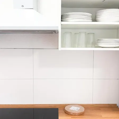 Monteurwohnungen Mit Tv, Internet, Parkplatz, Waschmaschine, Kueche, Balkon, Restaurants Und Supermarkt * Halle (Saale)