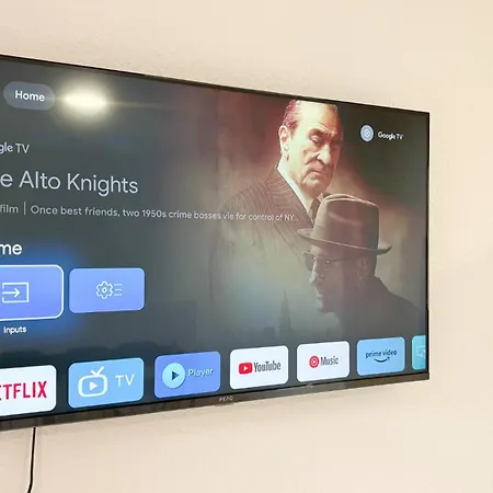 Monteurwohnungen Mit Tv, Internet, Parkplatz, Waschmaschine, Kueche, Balkon, Restaurants Und Supermarkt Apartment