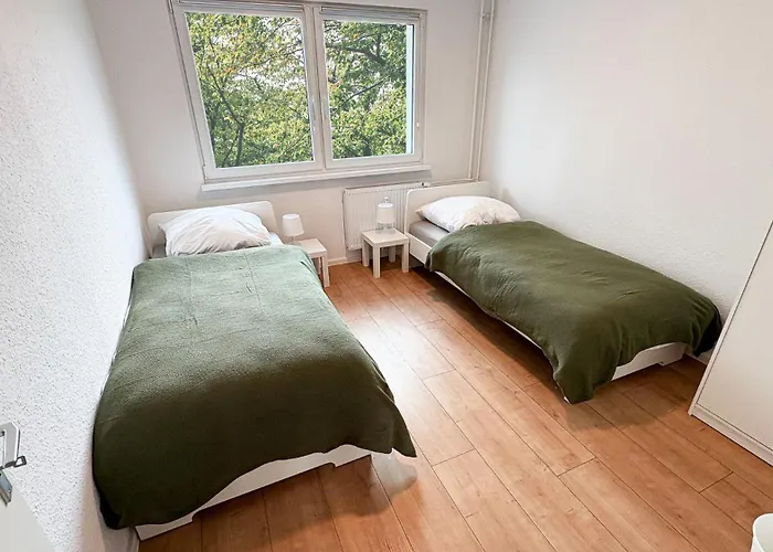 Monteurwohnungen Mit Tv, Internet, Parkplatz, Waschmaschine, Kueche, Balkon, Restaurants Und Supermarkt Appartamento