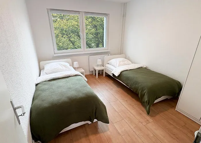 Appartamento Monteurwohnungen Mit Tv, Internet, Parkplatz, Waschmaschine, Kueche, Balkon, Restaurants Und Supermarkt