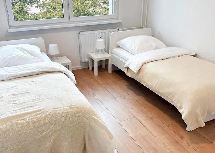 Monteurwohnungen Mit Tv, Internet, Parkplatz, Waschmaschine, Kueche, Balkon, Restaurants Und Supermarkt Appartamento *