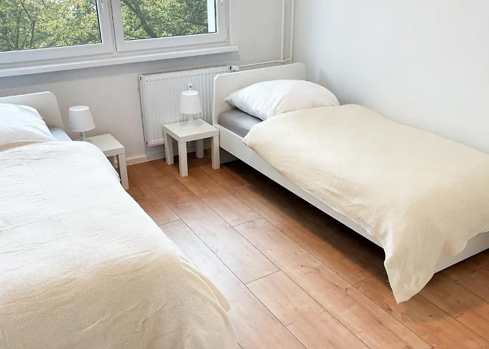 Appartamento Monteurwohnungen Mit Tv, Internet, Parkplatz, Waschmaschine, Kueche, Balkon, Restaurants Und Supermarkt *